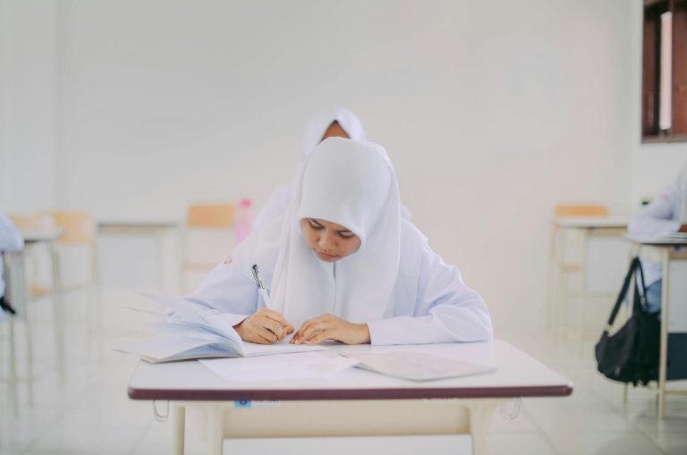 Bimbingan belajar membaca intensif di Magetan untuk meningkatkan literasi anak usia dini.