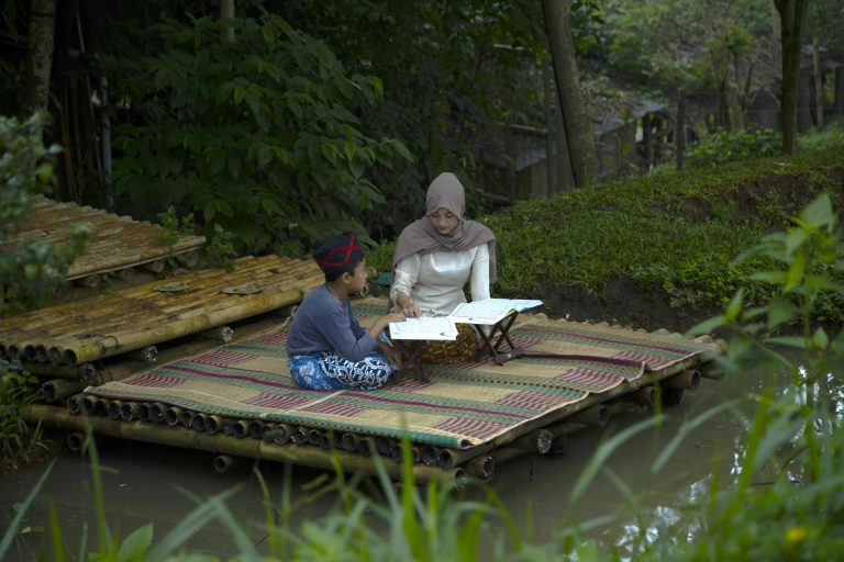 Bimbingan belajar baca anak di Magetan